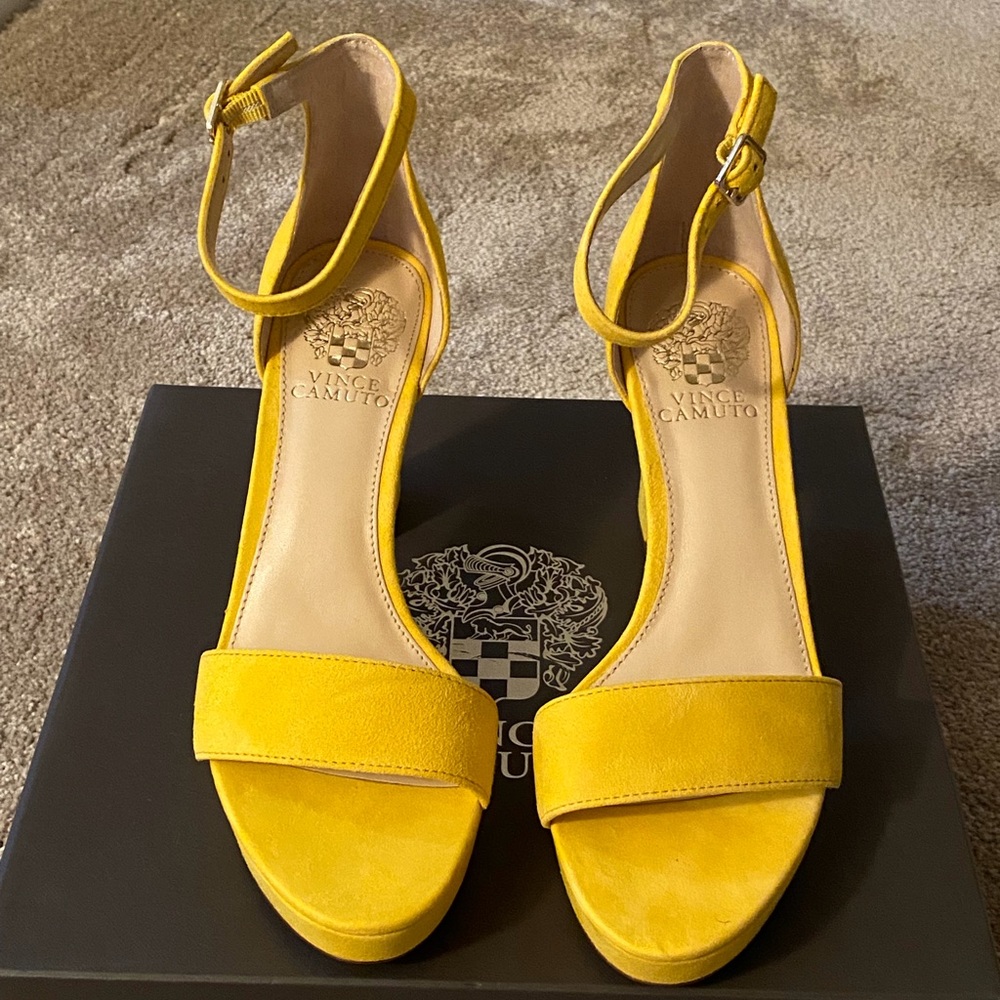 Vince Camuto Sathina Platform sandal